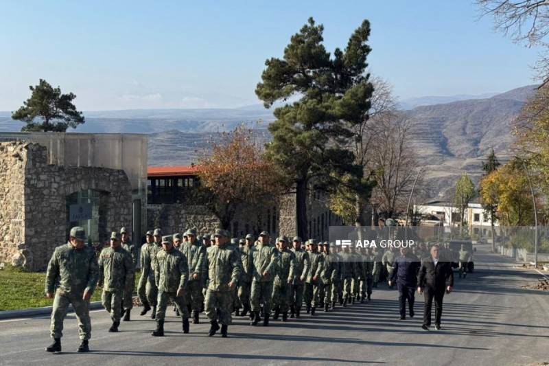 Laçında hərbi orkestrin müşayiəti ilə yürüş keçirilib - FOTO - YENİLƏNİB