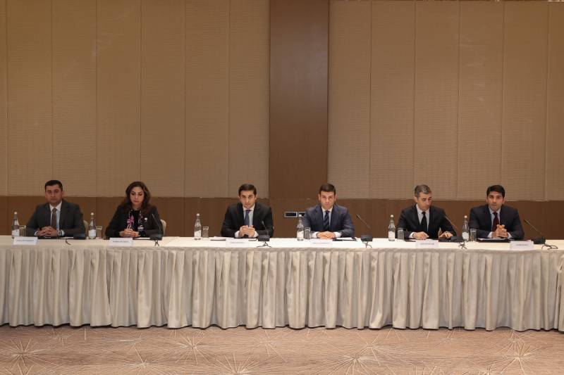 Ədliyyə Nazirliyi və KOBİA sahibkarlarla görüş keçirib