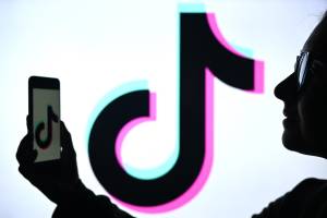 TikTok İstifadəçilərin Ekran Vaxtını Məhdudlaşdırması üçün Yeni Nişanlar Tətbiq Edir
