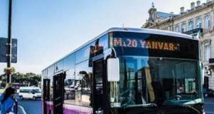 Bakıda avtomobil avtobusa çırpıldı Xəbər şəkili