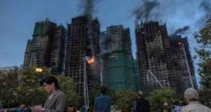 Honkonqdakı dəhşətli yanğında ölənlərin sayı artır Xəbər şəkili