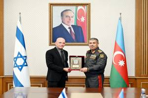 Zakir Həsənov İsrailin briqada generalını qəbul edib