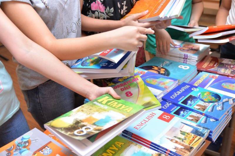 Növbəti tədris ilində dərsliklərdəki mətnlərdə dilin zənginliyi genişləndiriləcək