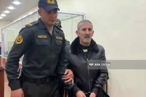 Üç nəfərin qətlində ittiham edilərək uzun müddət axtarışda olan şəxsə hökm oxunub - FOTO Xəbər şəkili