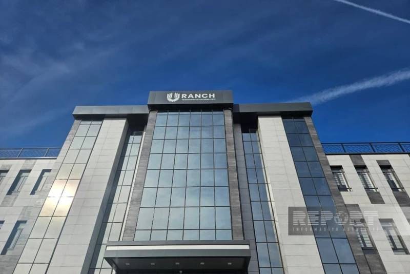 Azərbaycanlı jurnalistlər Ürgəncdə 10 milyon dollarlıq kampusu ziyarət ediblər