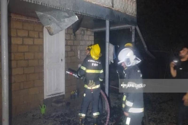 Şamaxıda yaşayış evi yanıb - VİDEO - YENİLƏNİB