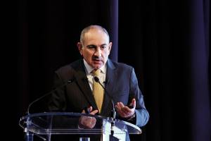 Paşinyan parlament seçkilərində iştirak üçün öz namizədliyini irəli sürüb