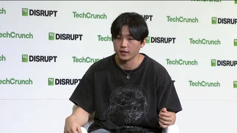 Cluely-nin Qurucusu Roy Li Xəbərdarlıq Edir: Startaplar üçün Təkcə Viral Məşhurluq Kifayət Etmir