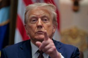 Tramp administrasiyası sığınacaq axtaranları deportasiya etməyi planlaşdırır Xəbər şəkili