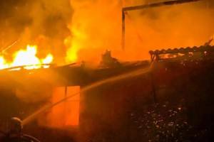 Ukraynanın Çerkassı vilayətində evdə baş verən yanğında dörd uşaq həlak olub