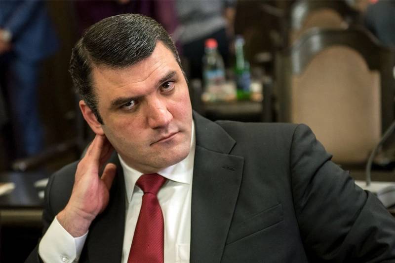 Ermənistan sabiq baş prokurorun ekstradisiyası üçün Rusiyaya müraciət edəcək