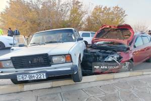 Babək rayonunda iki maşın toqquşub, ana və övladları xəsarət alıb Xəbər şəkili