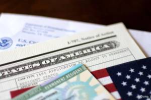 ABŞ bütün sığınacaq müraciətlərinə baxılmasını dayandırıb