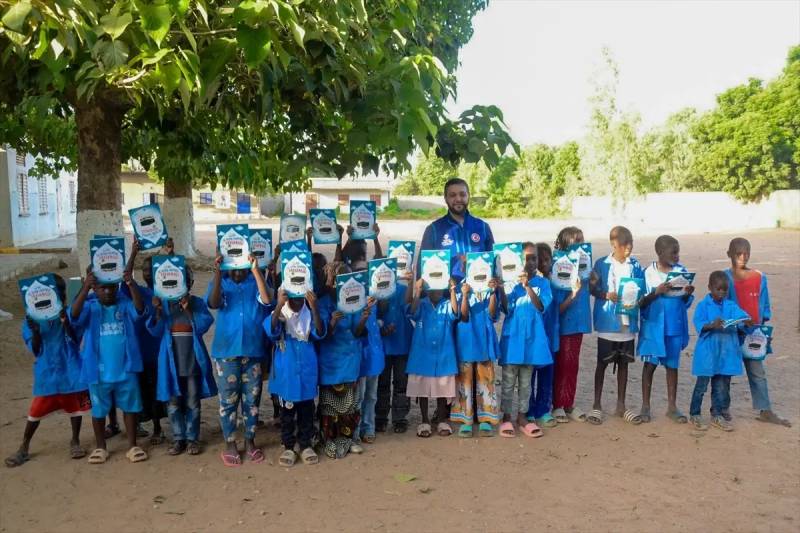 Türkiyə Seneqaldakı Məktəblilərə Təhsil Dəstəyi Göstərdi: Bandia İbtidai Məktəbinə Dərs Vəsaitləri Çatdırıldı