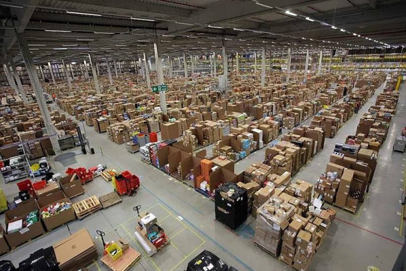 KİV: ABŞ rəsmiləri anbarları miqrantların saxlanma mərkəzlərinə çevirmək istəyirlər