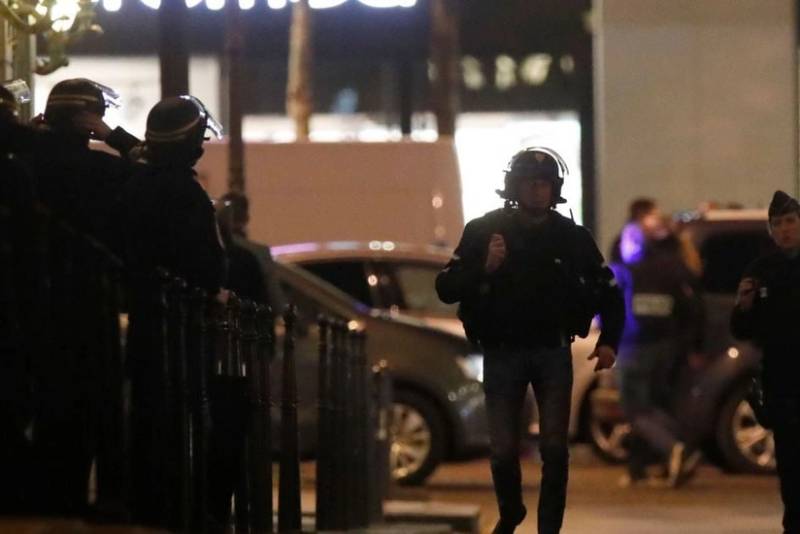 Paris polisi vağzalda əməliyyat keçirir, insanlar təxliyə edilir