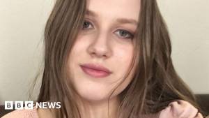 Madeleine McCann olduğunu iddia edən Julia Wandelt valideynləri təqib etdiyinə görə cəzalandırıldı