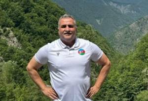 Milli komandanın baş məşqçisi azadlığa buraxıldı -FOTO Xəbər şəkili