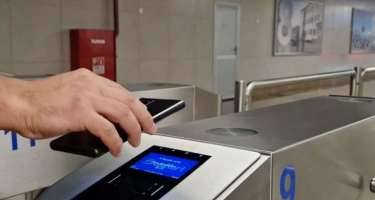 Bakı metrosunda yeni ödəniş üsulu yaradıldı