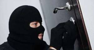 Bakıda evdən 70 min manat oğurluq edildi