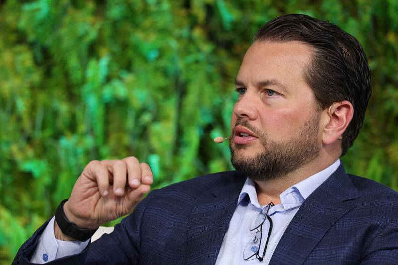 Pinterest rəhbəri Bill Redi: Açıq Mənbəli Süni İntellekt (Aİ) Xərcləri Azaldır, Performansı Artırır