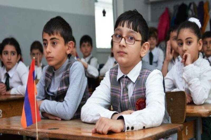 Ermənistanda Türk dilini tədris etmək istəyən məktəblərin sayı artıb, kadr çatışmazlığı var