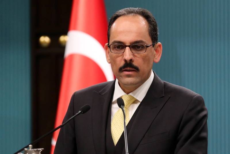 İbrahim Kalın misirli həmkarı ilə Qəzzada atəşkəsin ikinci mərhələsinə keçidi müzakirə edib