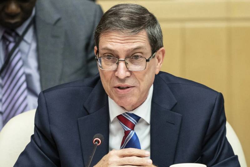 Kuba ABŞ-ni Karib regionunda elektromaqnit maneələr yaratmaqda ittiham edib