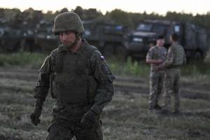 Polşa Ukraynadakı vəziyyətdən asılı olmayaraq silahlanmağa davam edəcək Xəbər şəkili