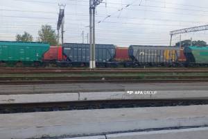 Ermənistan üçün Rusiya taxılı ilə yüklənmiş qatar Azərbaycandan Gürcüstana yola salınır - FOTO