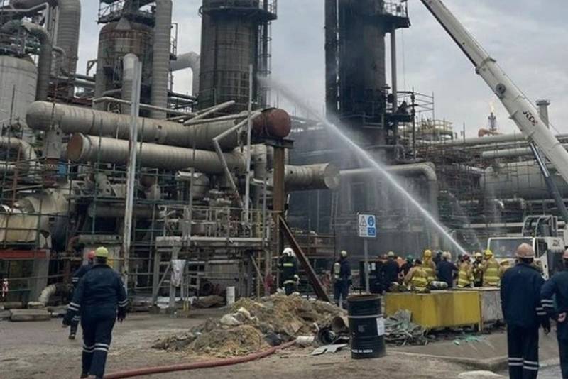 İraqda neft emalı zavodu yaxınlığında atışma olub, ölənlər və yaralananlar var