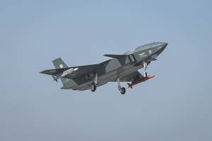 Bayraktar KIZILELMA Havadan-Havaya Raketlə Hədəfi Vurdu: Pilotsuz Qırıcı Aviasiya Tarixində Bir İlkə İmza Atır