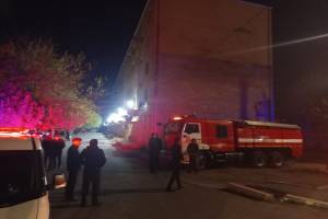 Goranboyda döşəməsi çökən bina söküləcək Xəbər şəkili