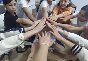 Bolnisidəki “Qafqaz Hüquq və İnteqrasiya Mərkəzi” Ümumdünya Uşaqlar Günündə fəaliyyətini təqdim edib (FOTO) Xəbər şəkili