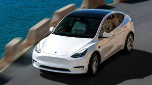 Tesla Apple CarPlay Dəstəyini Sınaqdan Keçirir: Yeni Model Y və Model 3 Standart Versiyalarının Təfərrüatları Xəbər şəkili