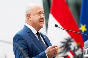 Avstriya kansleri: ABŞ-ın səylərinə baxmayaraq, AB Rusiyaya təzyiq göstərməyə davam edəcək Xəbər şəkili