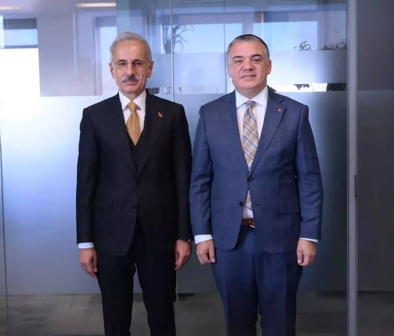 Nəqliyyat naziri Uraloğlu Londonda Maltalı həmkarı ilə əməkdaşlığı gücləndirməyi müzakirə etdi