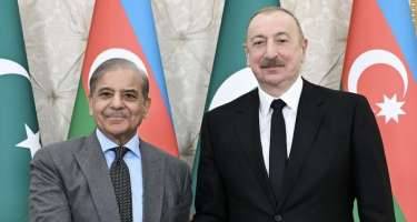 Şahbaz Şərif Azərbaycana səfərə gəldi