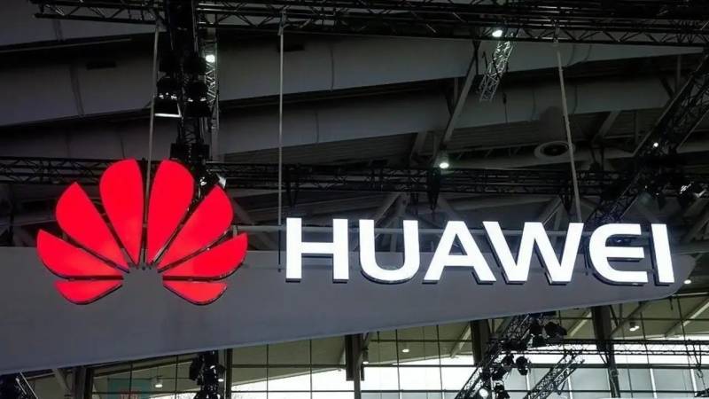 Huawei HM740 Rəsmi Təqdim Olundu: Biznes İstifadəçiləri Üçün HarmonyOS İdarəetməsi