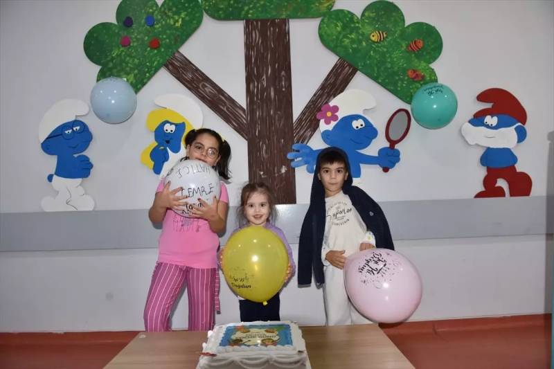 Diyarbəkirdə Dicle Universiteti Xəstəxanası Müalicə Alan Uşaqlar Üçün Dünya Uşaq Hüquqları Gününü Qeyd Etdi