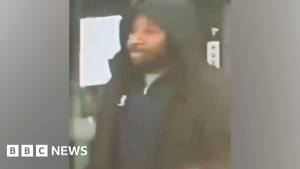 Qatarda 10 nəfəri bıçaqlayan şübhəli şəxsin 14 yaşlı yeniyetməyə hücumda əli olub-olmaması araşdırılır Xəbər şəkili