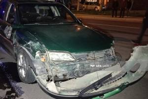Gəncədə iki avtomobil toqquşub, 3 nəfər xəsarət alıb - YENİLƏNİB - FOTO Xəbər şəkili