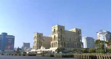 Bakıda hərbi parad keçirilir -CANLI