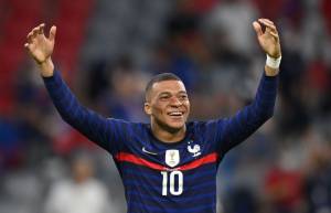 Mbappe məhkəmədə PSJ-dən 240 milyon avro kompensasiya tələb edir Xəbər şəkili