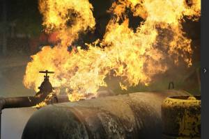 Nizami rayonunda qaz xəttində yanğın olub