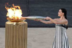 Qış Olimpiya Oyunlarının məşəli alovlandırılıb Xəbər şəkili