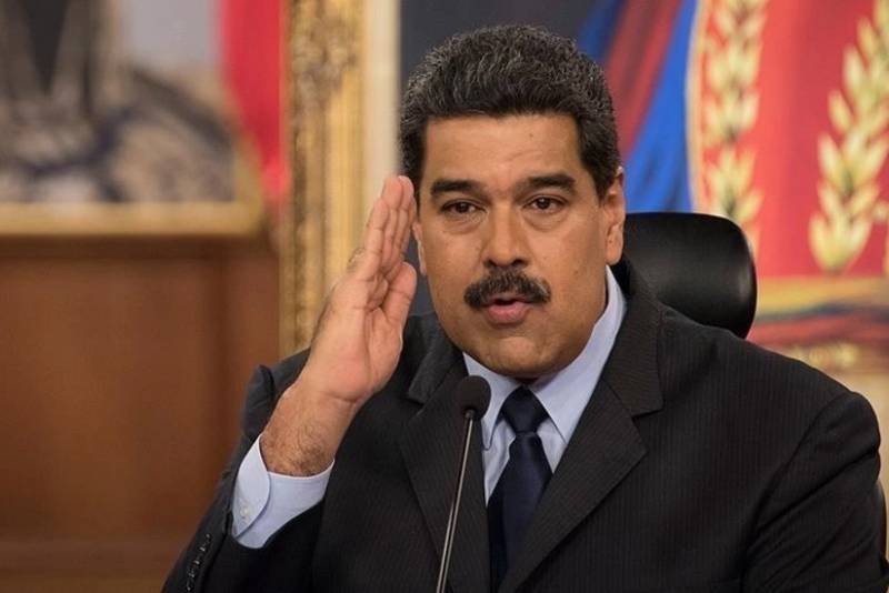 Maduro Venesuela və ABŞ tələbələrini müharibəyə qarşı çıxmağa çağırıb