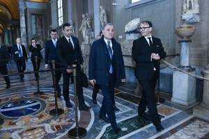 Ceyhun Bayramov Vatikanda Müqəddəs Pyotr Bazilikası ilə tanış olub Xəbər şəkili