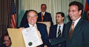 Heydər Əliyevin tərcüməçisi buna görə qovulubmuş Xəbər şəkili