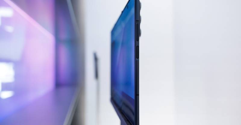 Samsung-un Üçqat Qatlanan Telefonunun Adı və Xüsusiyyətləri Açıqlandı